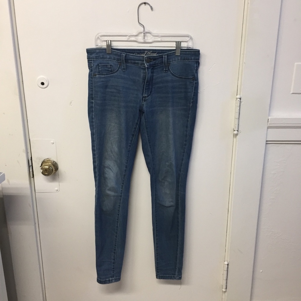 Universal Thread Mid Rise Jeggings Size 4 - Picture 4 of 10